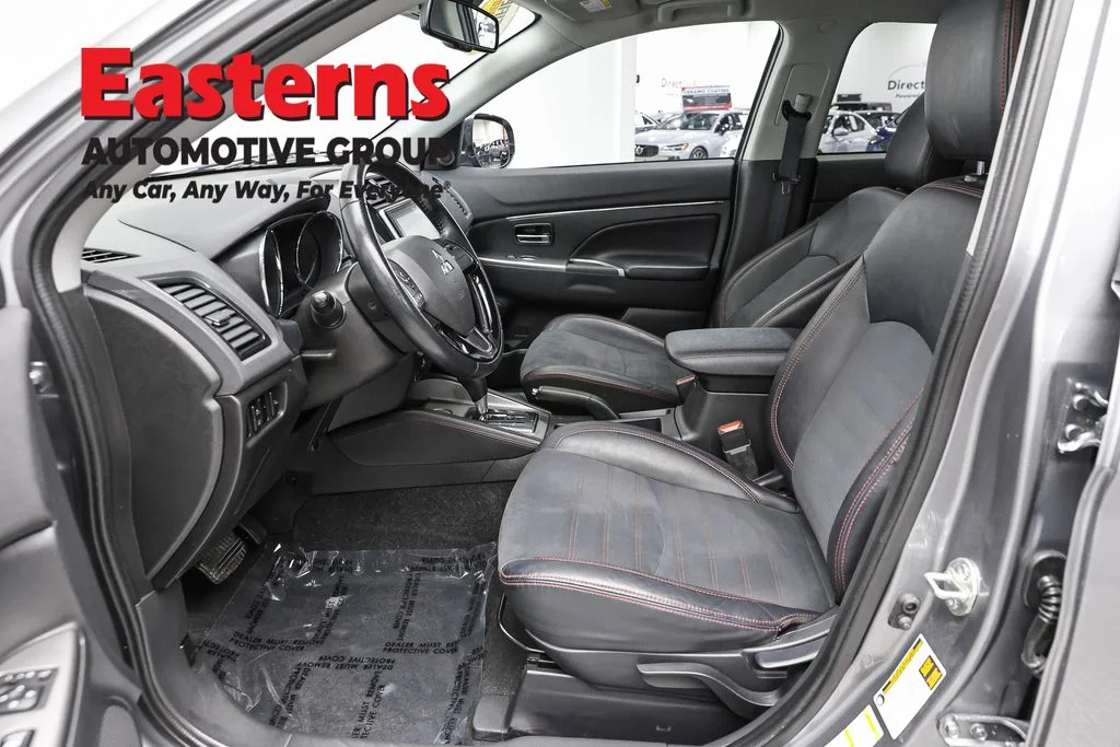 Used 2022 Silver Mitsubishi 2.0 SE image 14