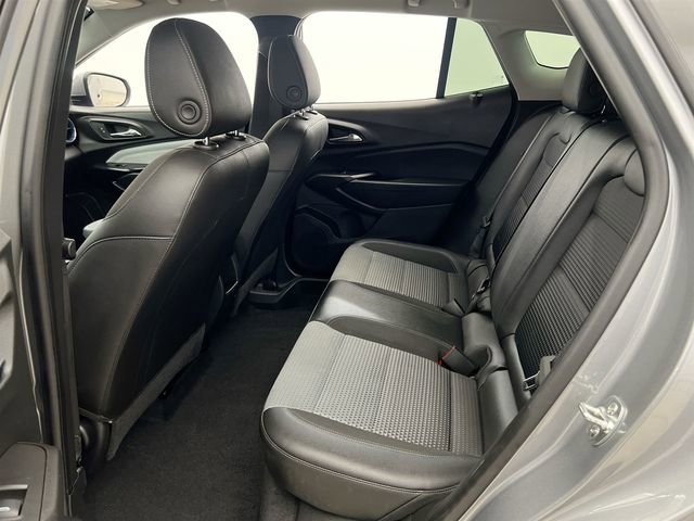2025 Chevrolet Trax LT - Photo 11