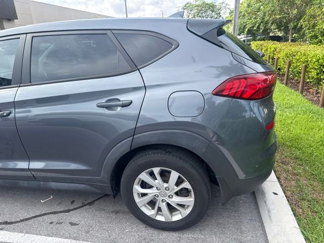 Used 2019 Gray Hyundai SE image 9
