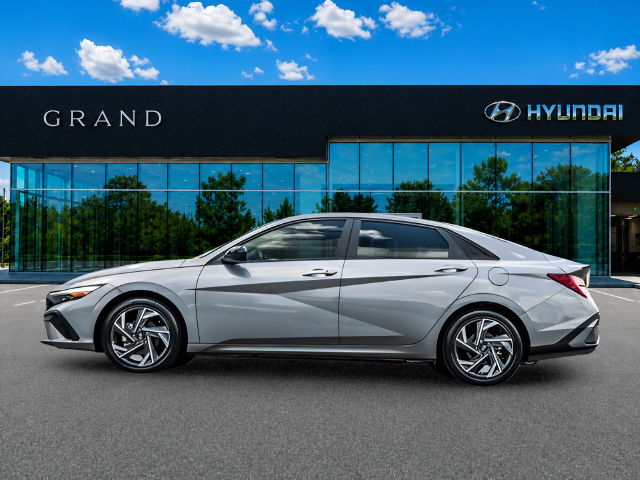 Certified Used 2025 Silver Hyundai SEL Sport image 3