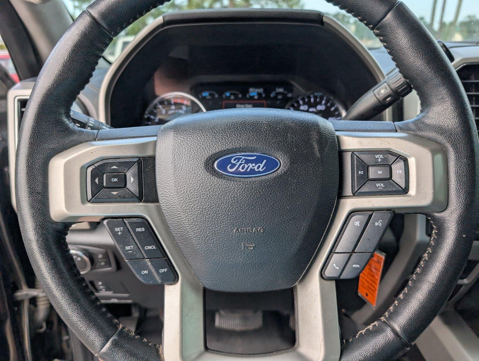 Used 2020 Agate Black Ford Lariat image 27