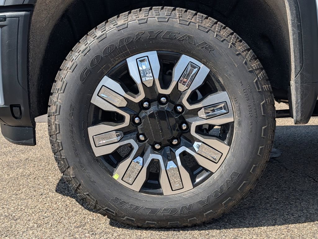 2026 GMC Sierra 3500HD Denali - Photo 4