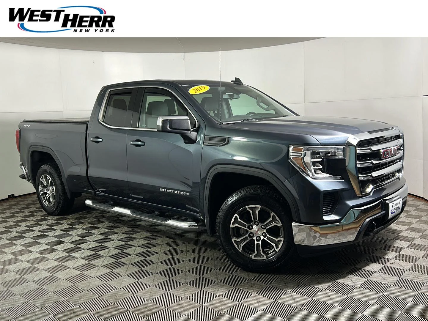 Used 2019 Dark Sky Metallic GMC SLE image 1