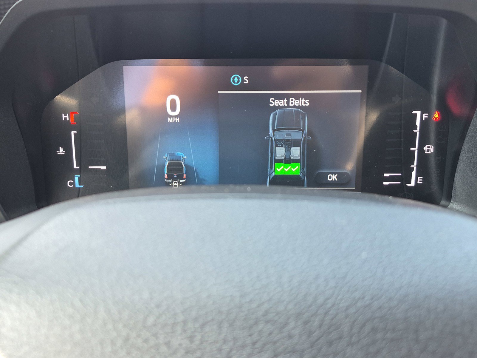 New 2026 Carbonized Gray Metallic Ford XLT image 28