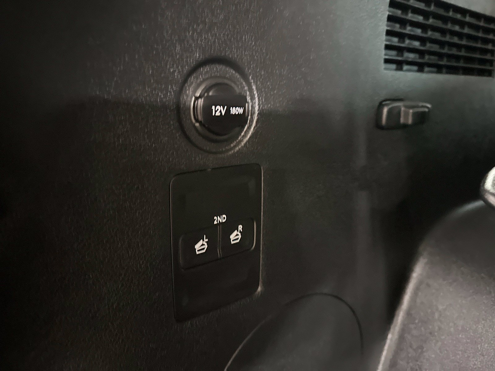 Used 2020 Black Hyundai SEL image 31