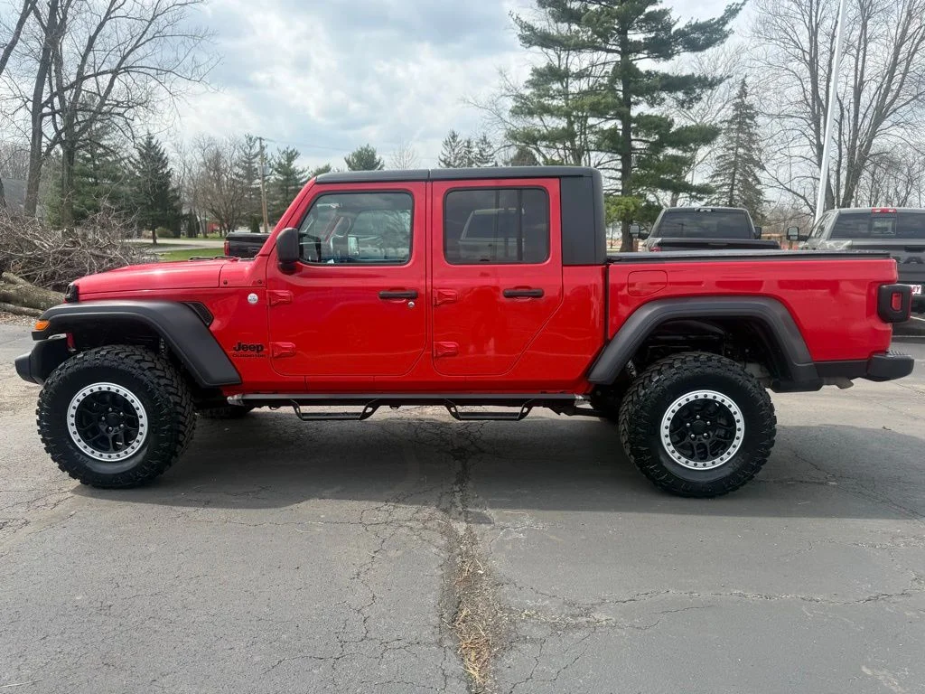 Certified Used 2020 Firecracker Red Clearcoat Jeep Sport image 8
