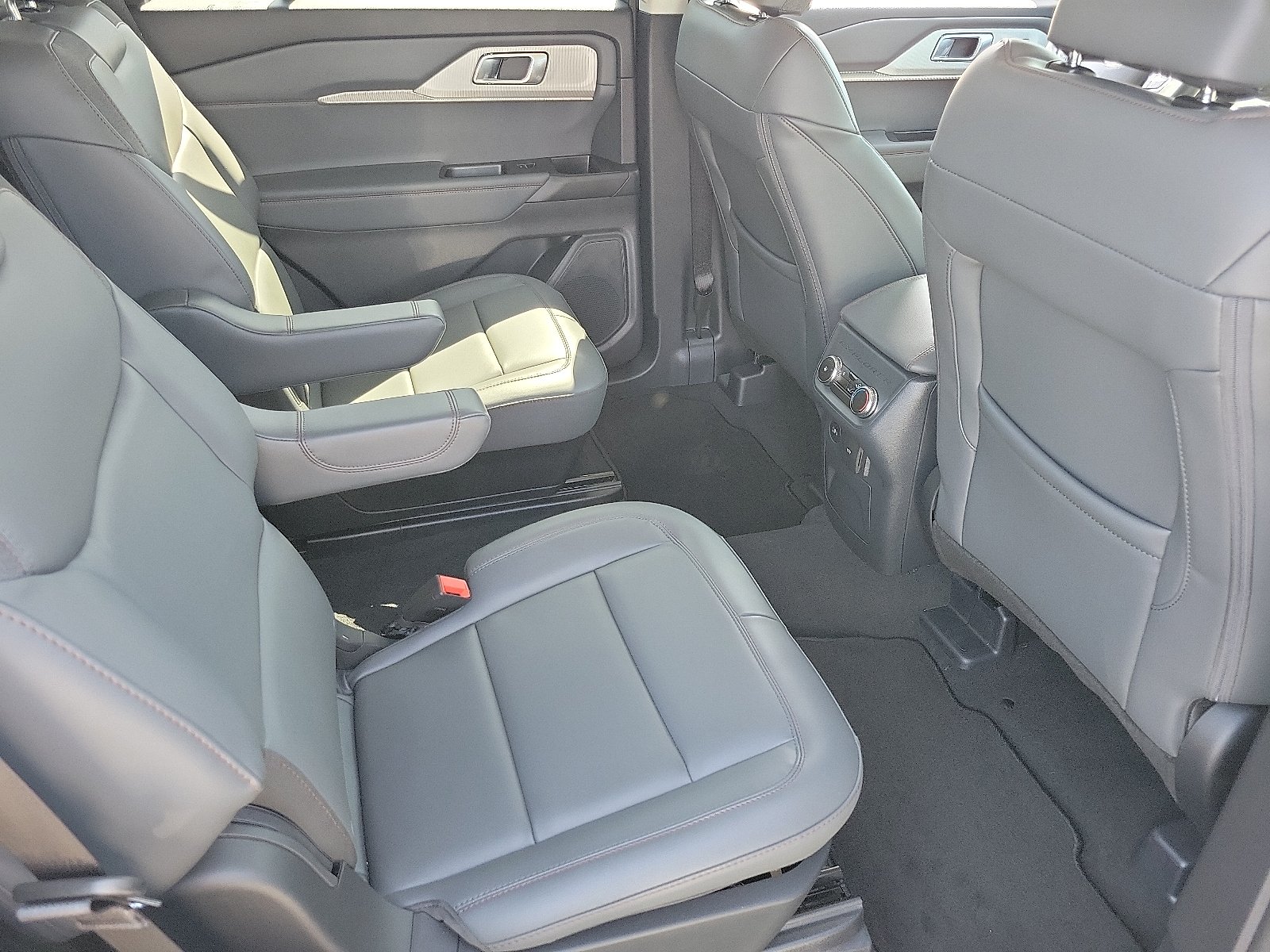 Used 2026 White Metallic Ford Active image 20
