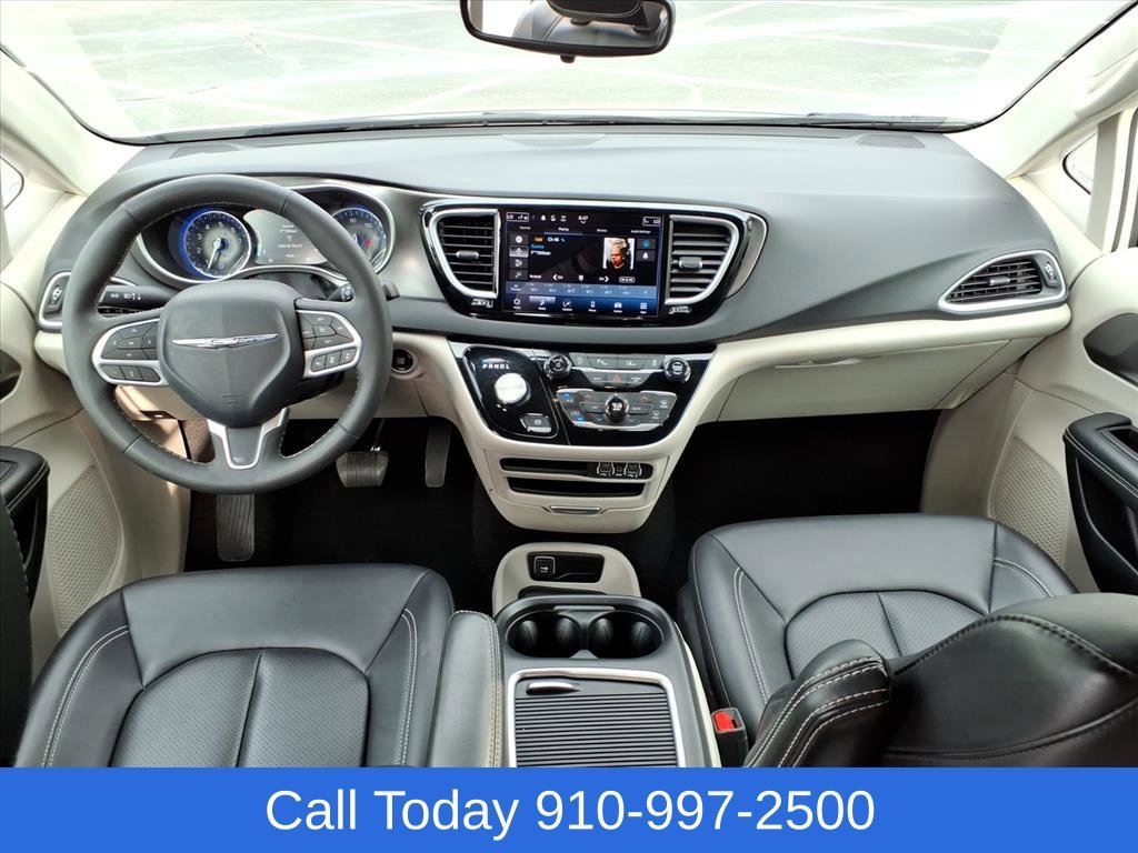 Used 2024 White Chrysler Touring L image 28