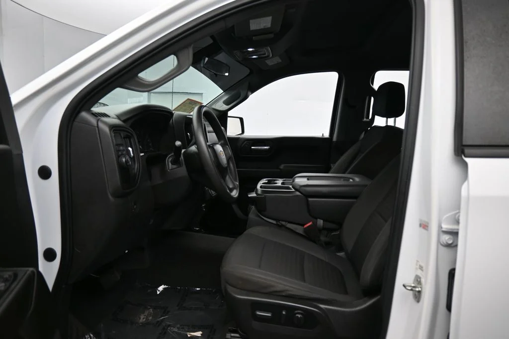 Used 2022 Summit White Chevrolet Custom image 11
