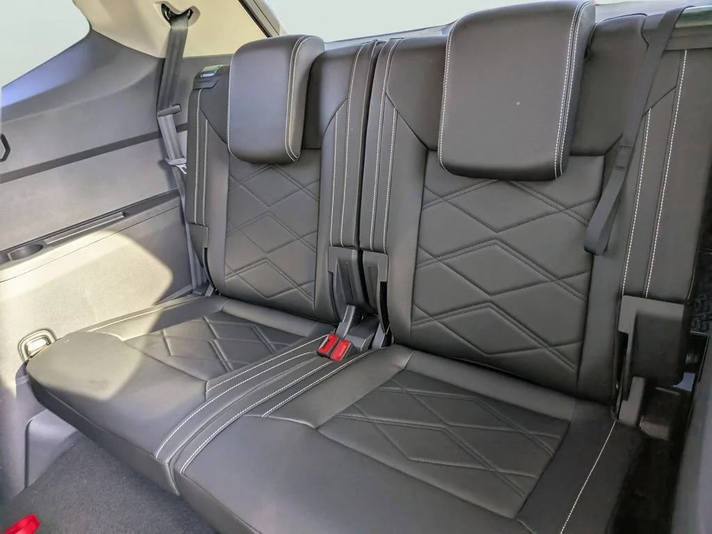 New 2026 Black Volkswagen 2.0T SE w/Technology image 14
