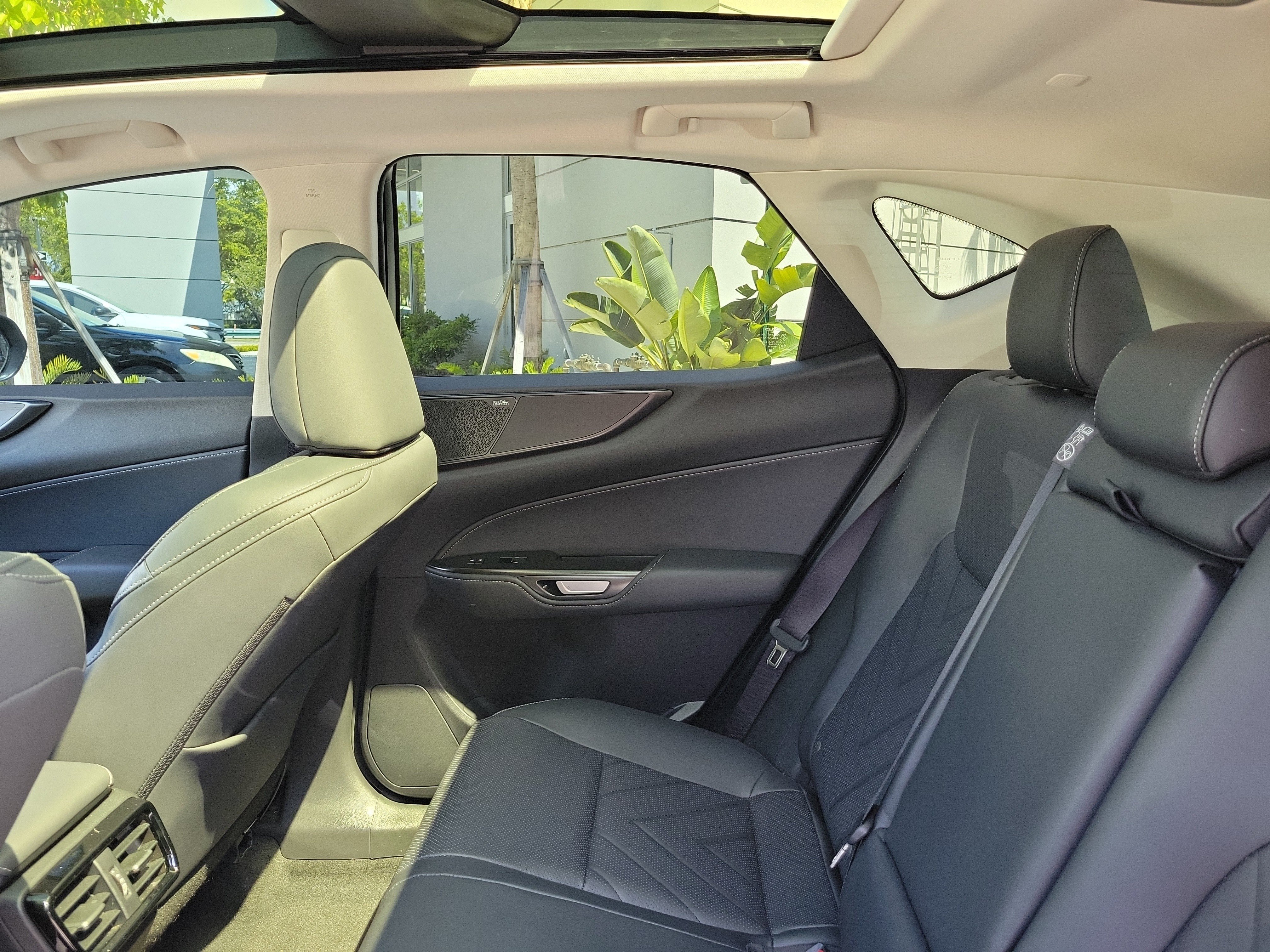 Used 2024 Silver Lexus 350 Luxury image 12