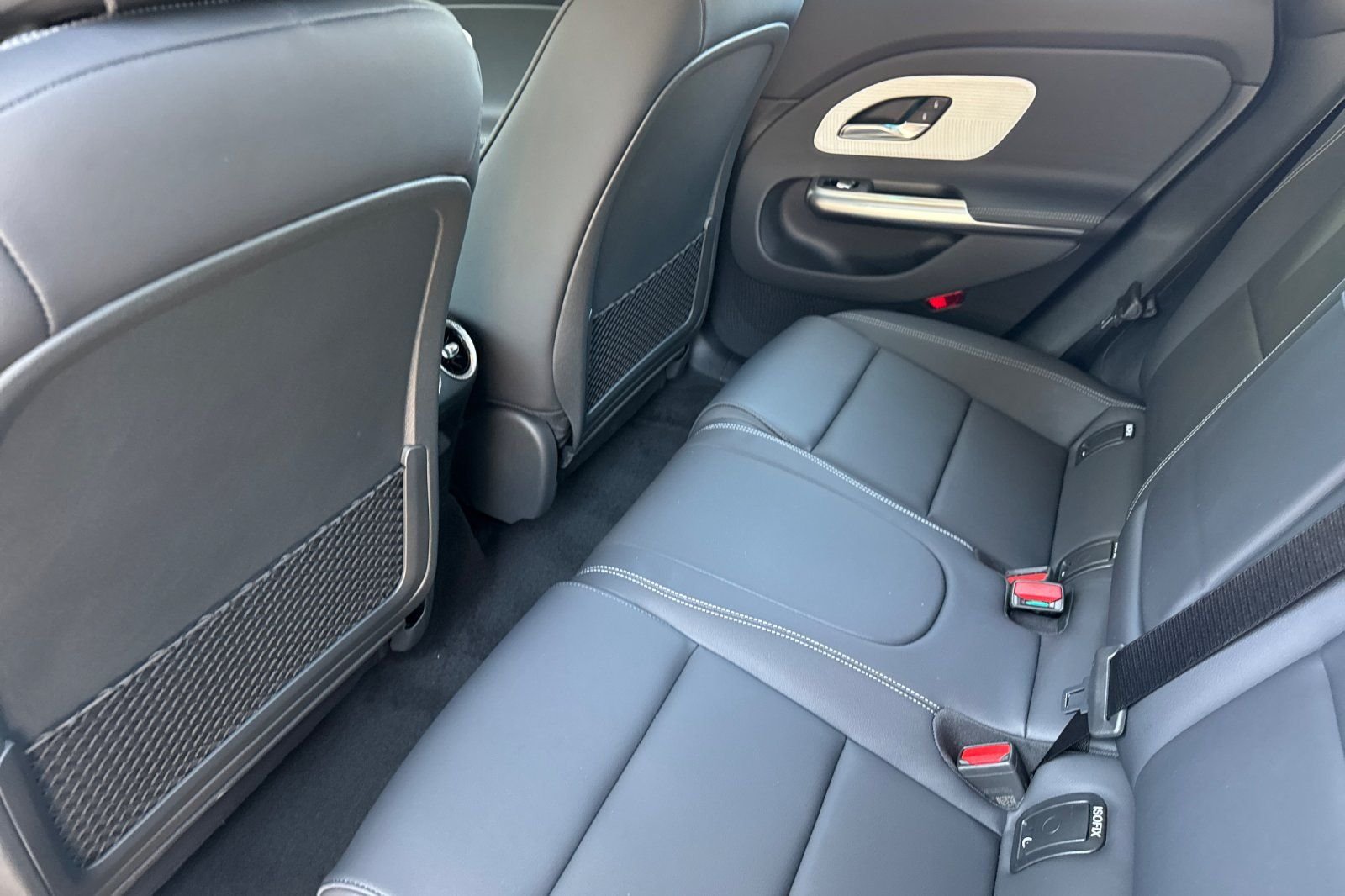 New 2027 MANUFAKTUR Alpine Grey Mercedes-Benz CLA 350 image 9