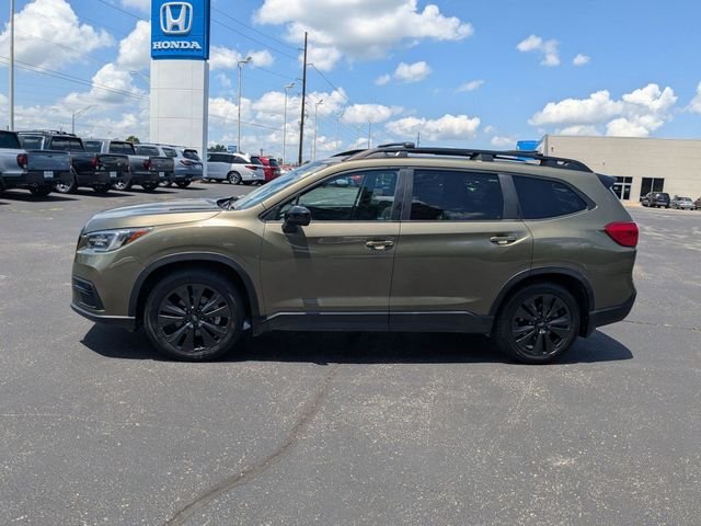 Used 2022 Autumn Green Metallic Subaru Onyx Edition image 10