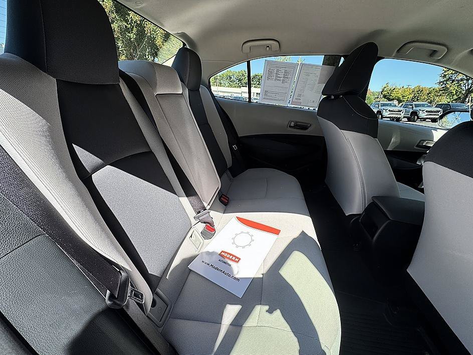Used 2022 Blueprint Toyota LE image 24