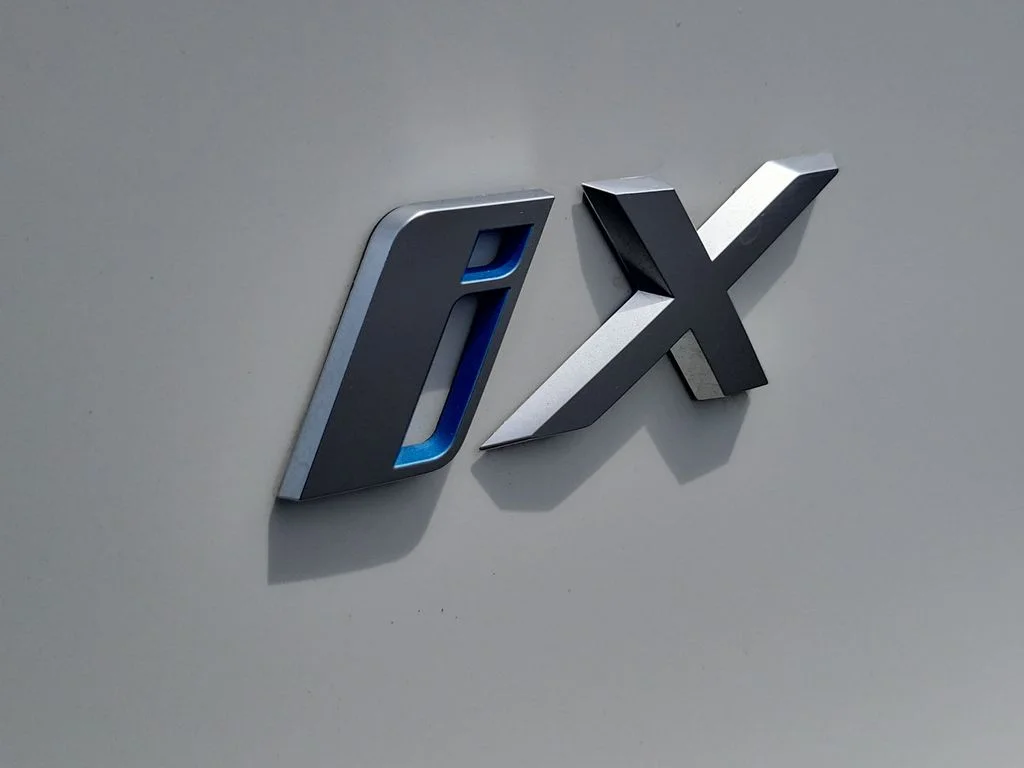 2025 BMW iX 50 - Photo 26
