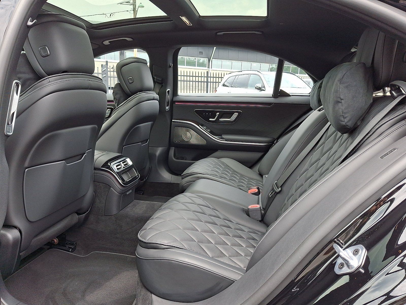 2023 Mercedes-Benz S-Class S 580 - Photo 10