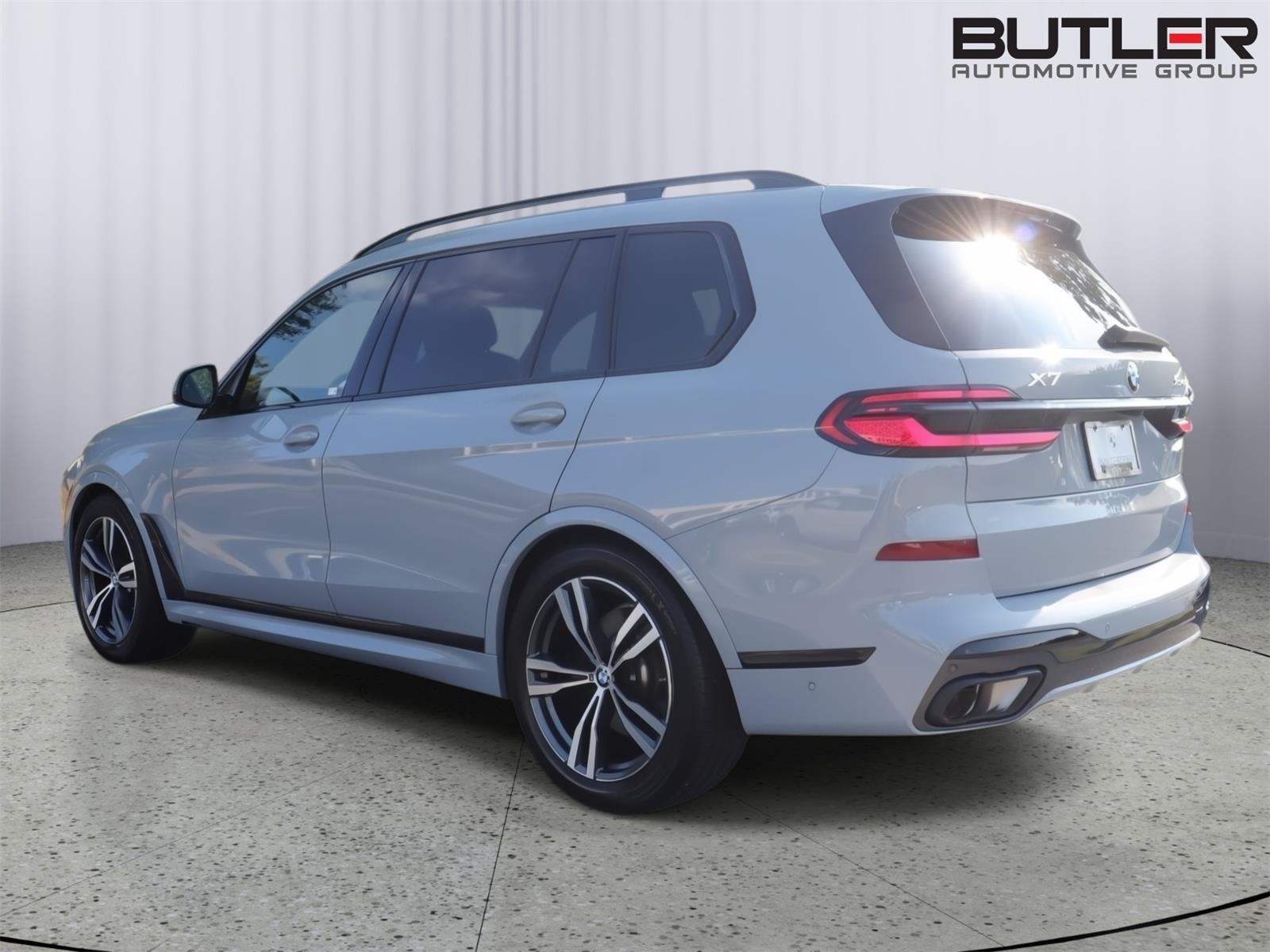 Used 2026 GRAY BMW xDrive40i image 5