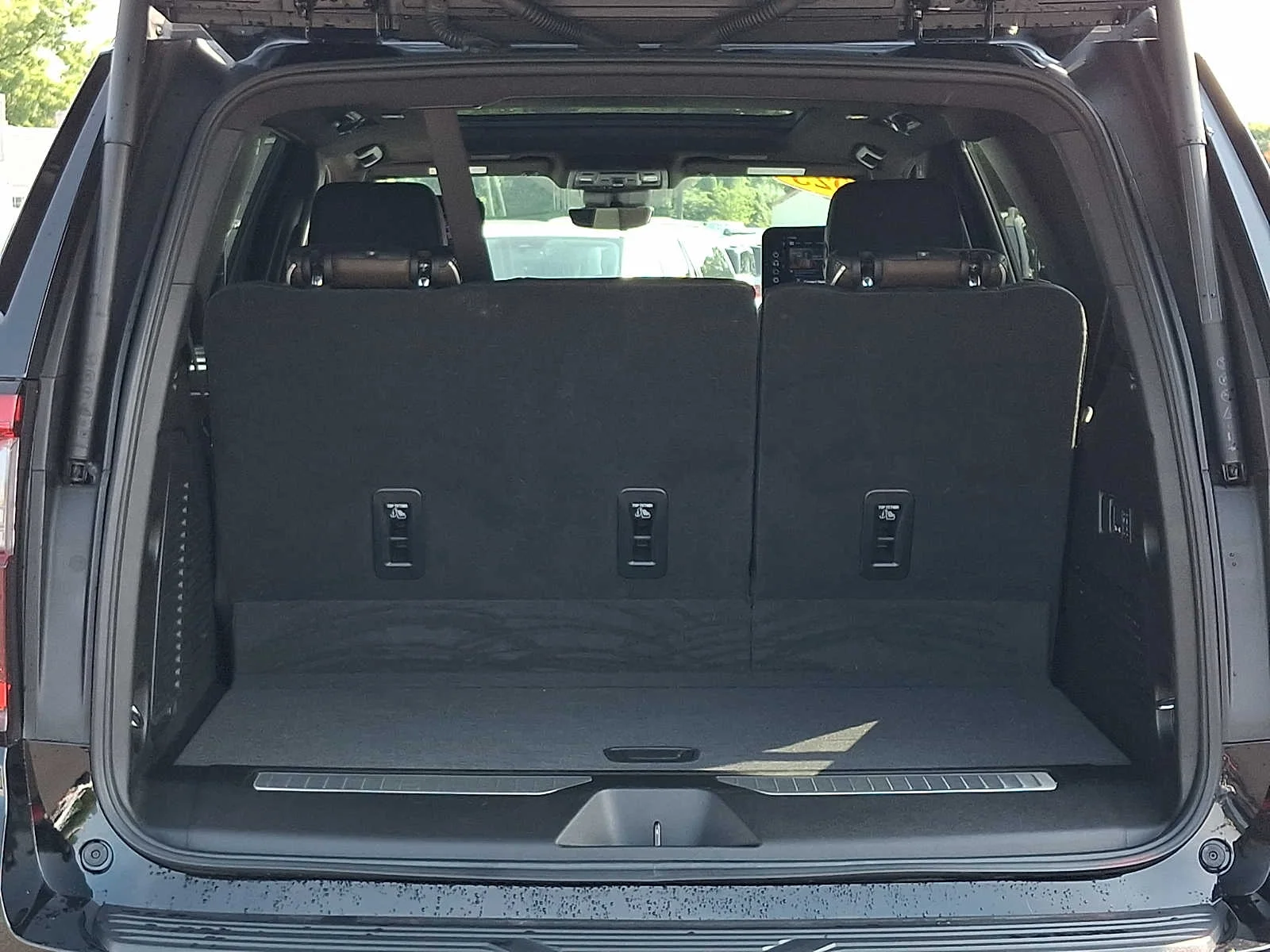 Used 2025 Onyx Black GMC Denali Ultimate image 28