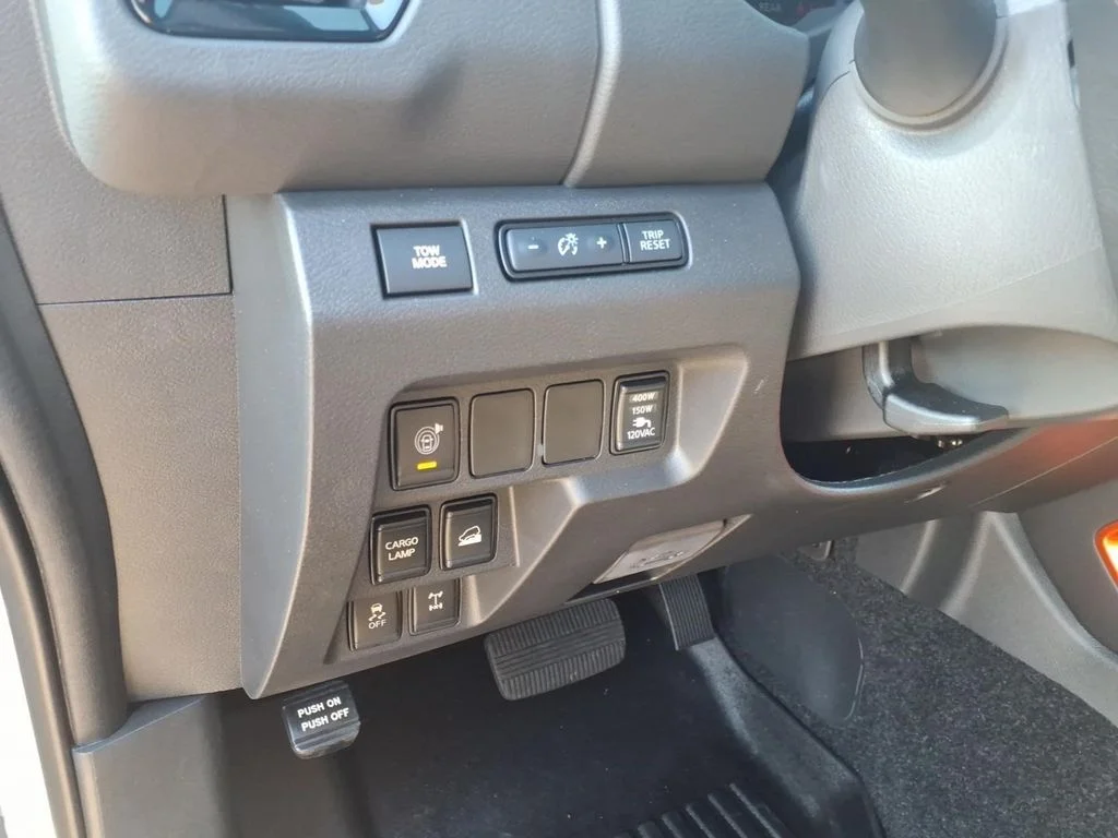 2025 Nissan Frontier PRO-4X - Photo 18