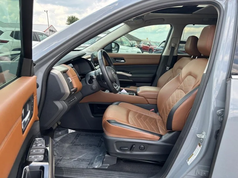 2024 Nissan Pathfinder Platinum - Photo 8