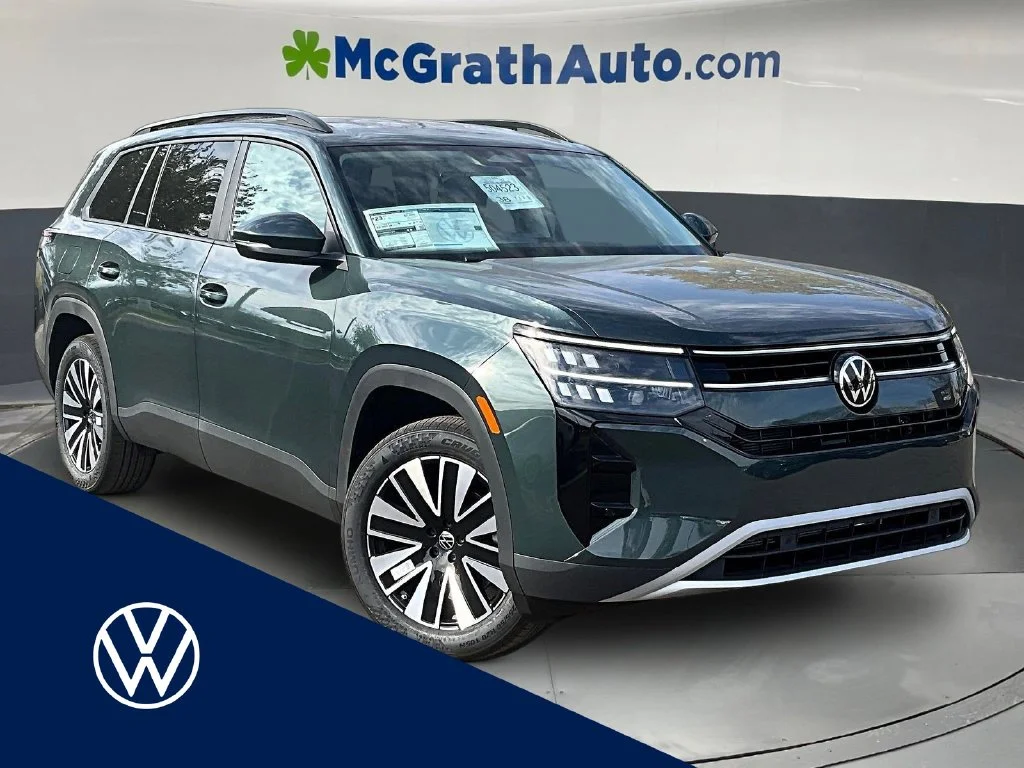 New 2027 Sacramento Green Metallic Volkswagen 2.0T SE w/ Technology image 1