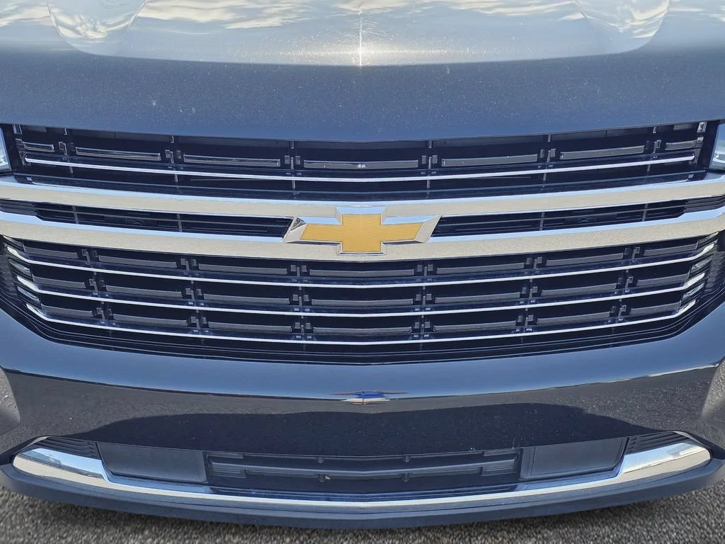 Used 2021 BLACK Chevrolet LT image 3