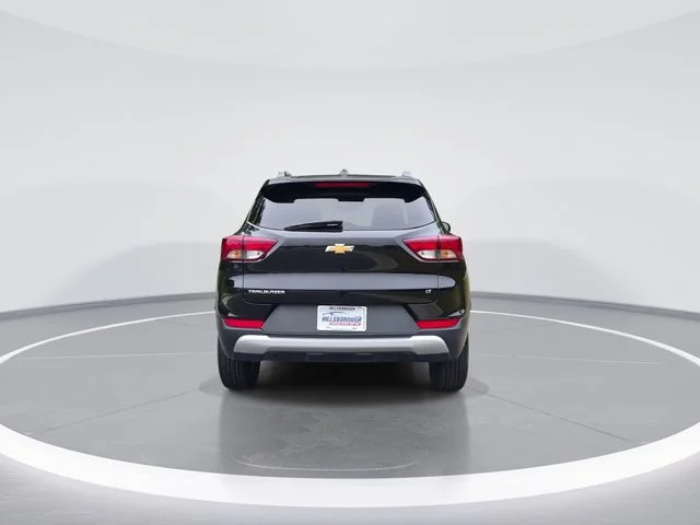 Used 2025 Black Chevrolet LT image 7