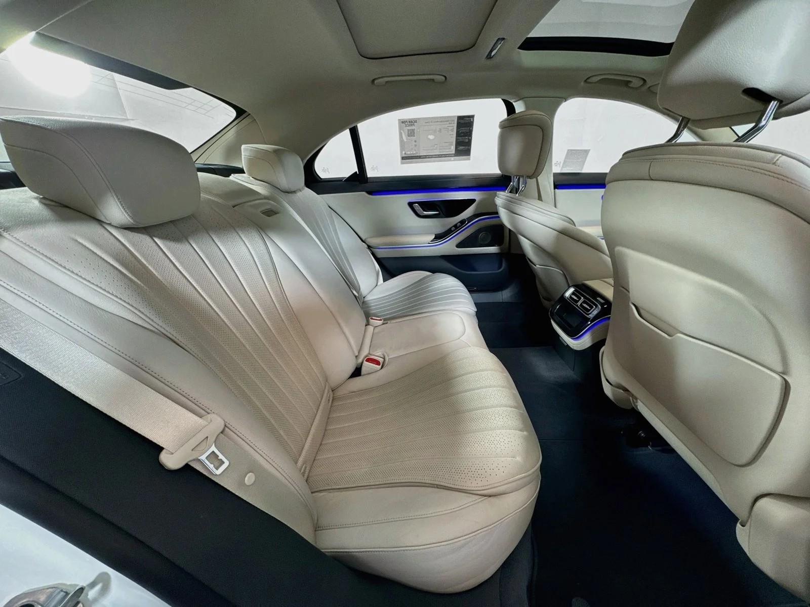 Used 2023 Manufaktur Diamond White Mercedes-Benz S 500 image 26