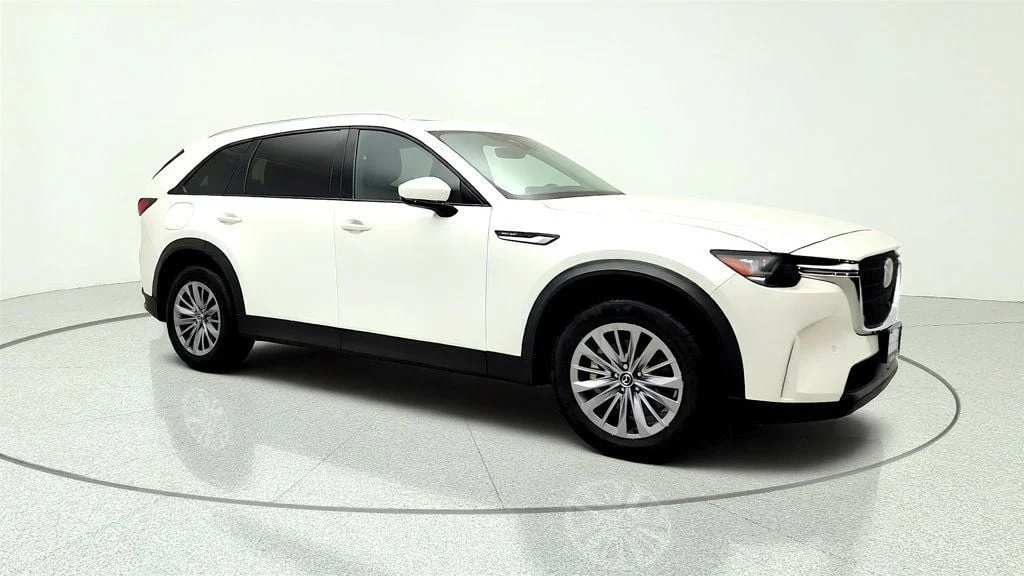 Used 2025 Rhodium White Premium Mazda Preferred Package AWD image 3