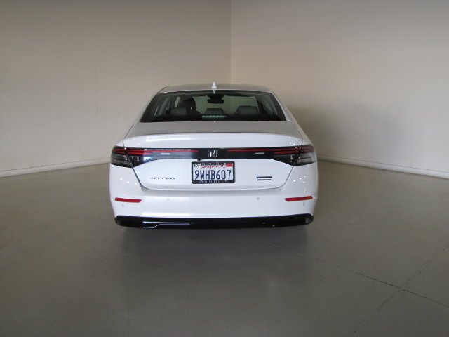 Certified Used 2025 Platinum White Pearl Honda Touring image 24