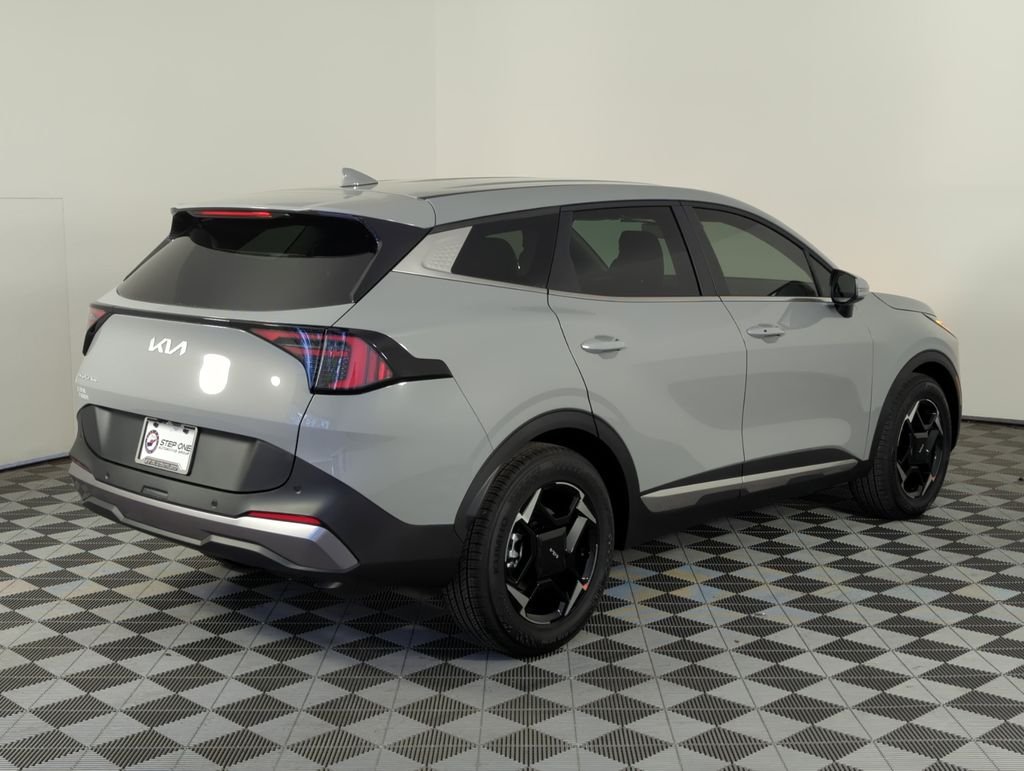 New 2026 Wolf Gray Kia EX image 7