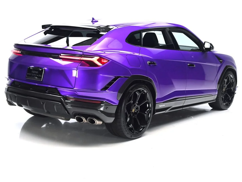 Certified Used 2024 Viola Pasifae Metallic Lamborghini Performante image 6
