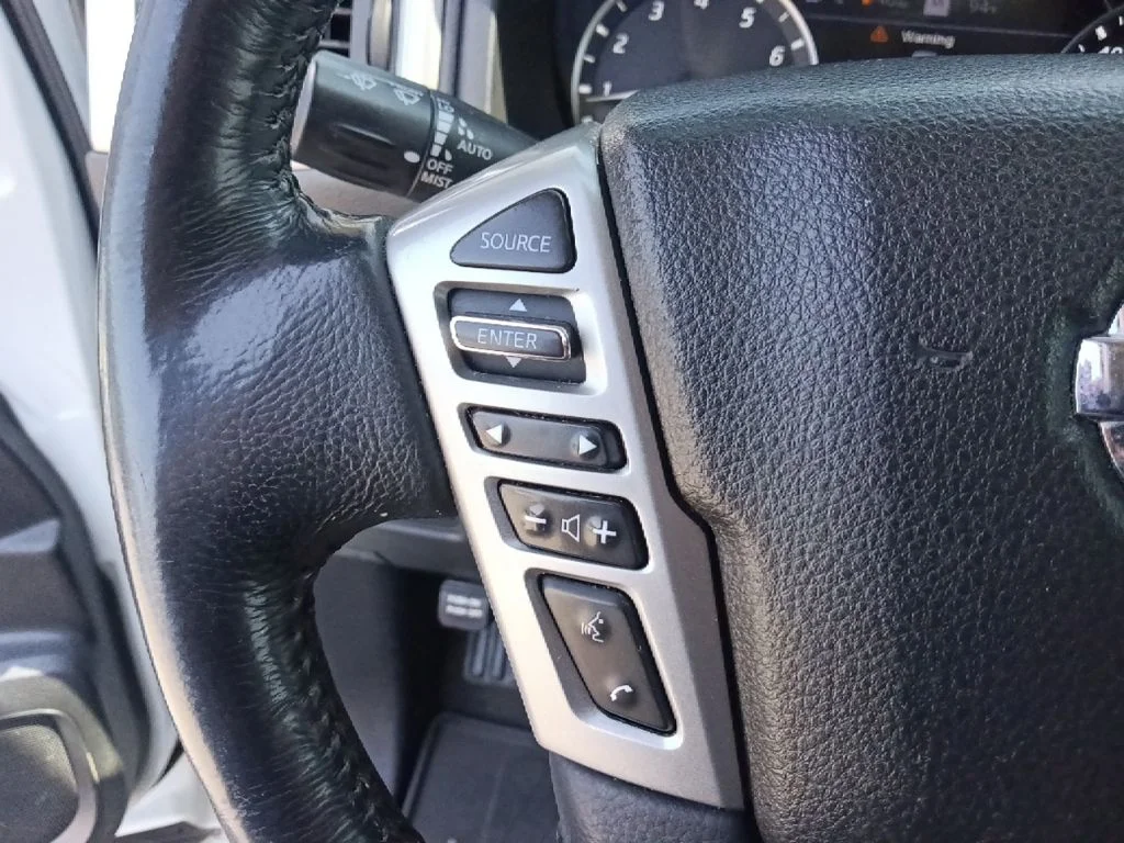 Used 2021 White Nissan SV image 18