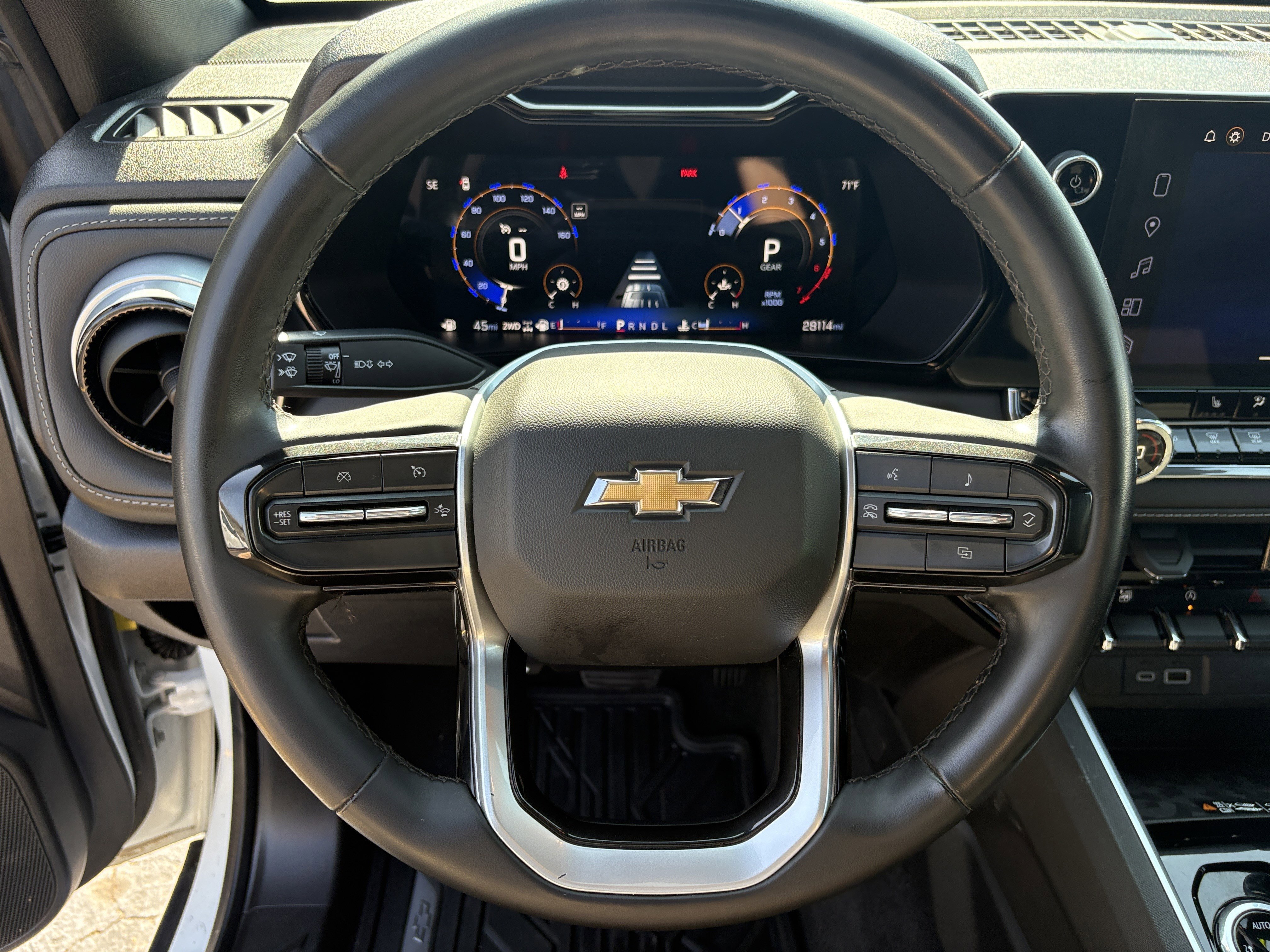 Used 2024 Summit White Chevrolet LT image 12