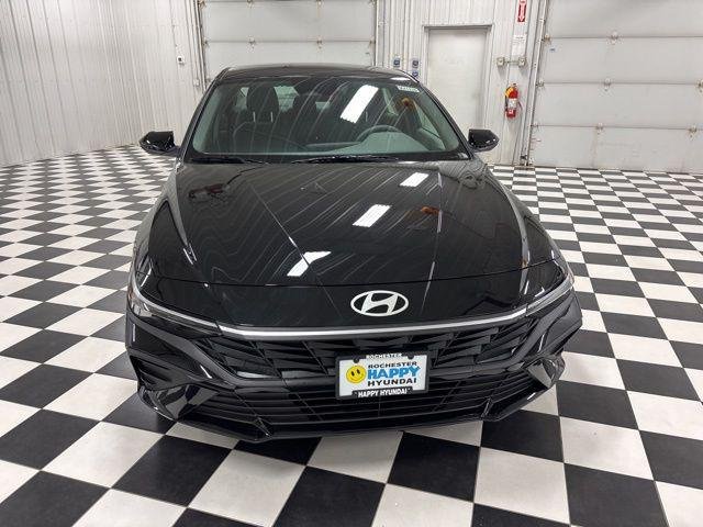 New 2026 Black Hyundai SEL Sport image 2