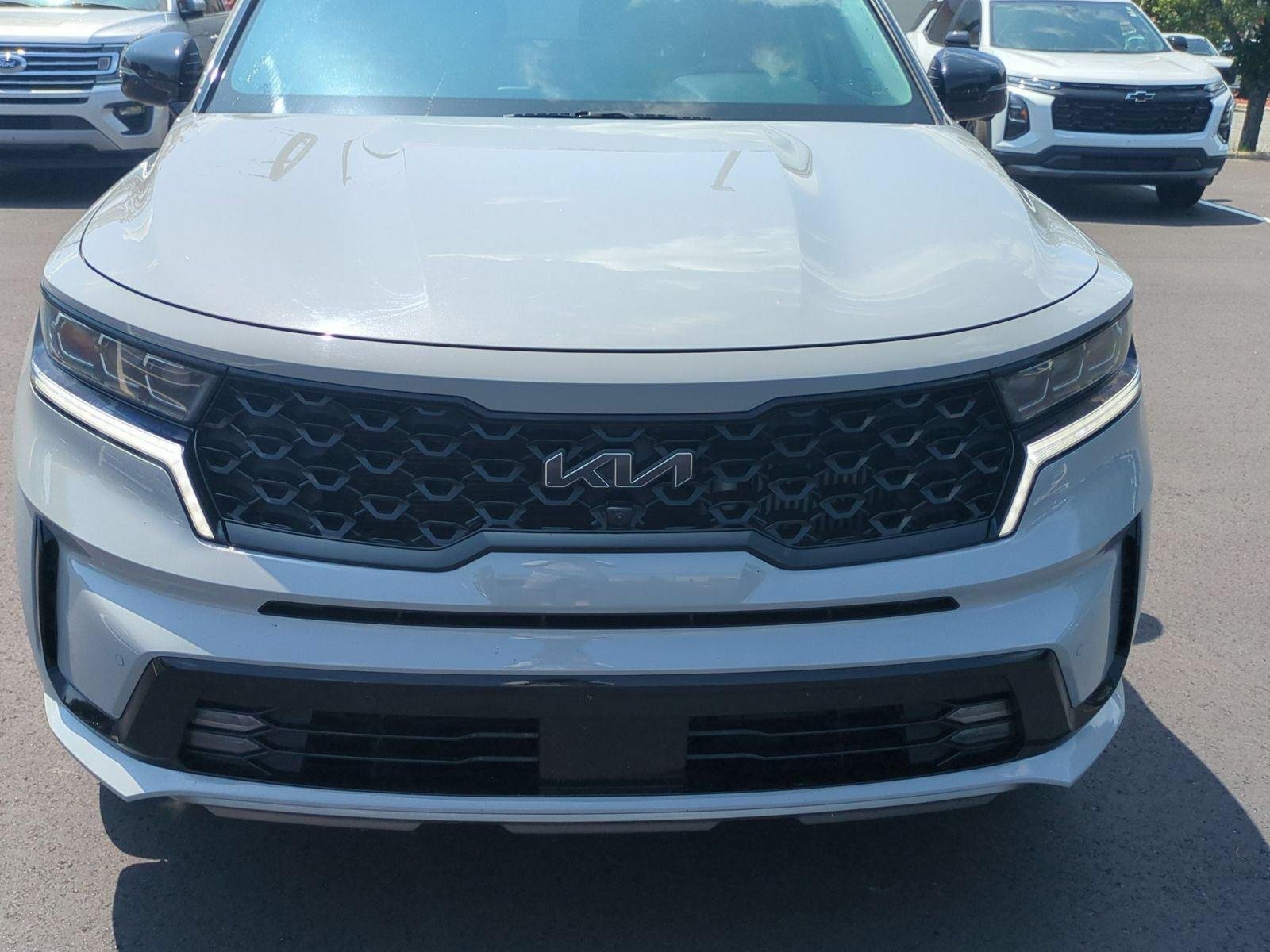 Used 2023 Wolf Gray Kia SX Prestige image 14