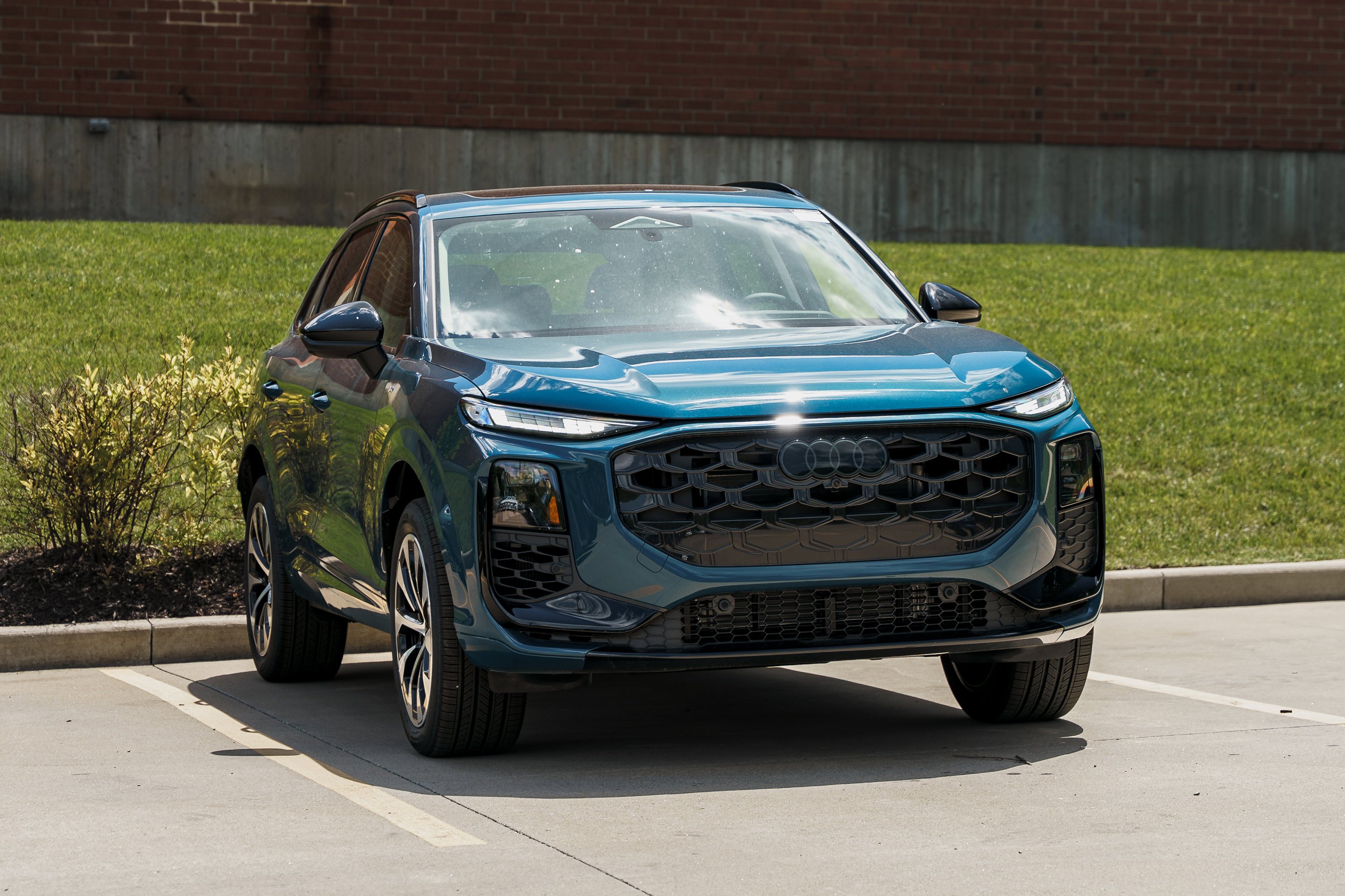 New 2026 Malpelo Blue Metallic Audi S line image 2