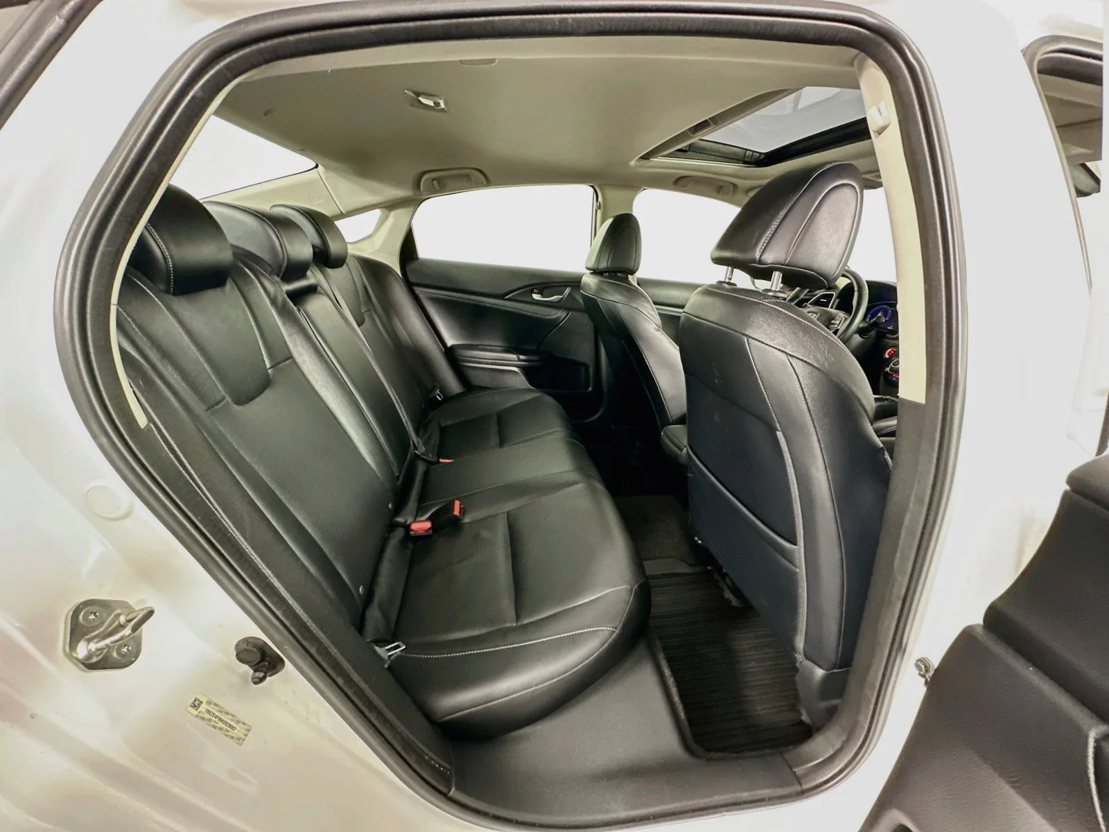 Used 2019 White Orchid Pearl Honda Touring image 27