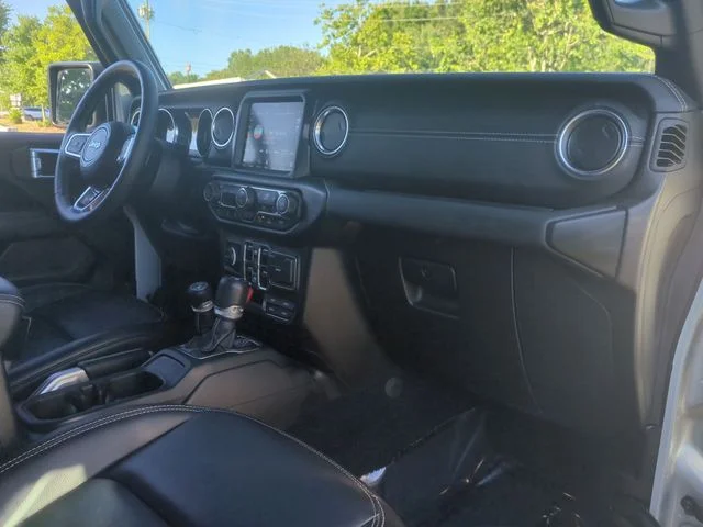 Used 2023 Silver Jeep Sahara image 35