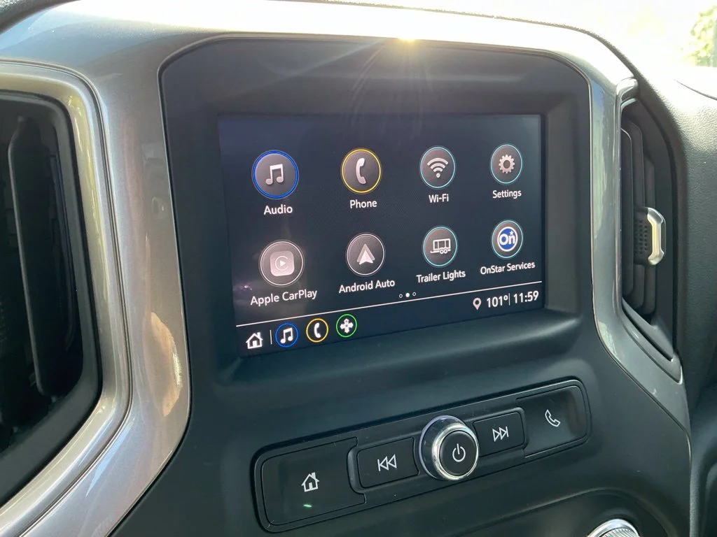 Used 2025 White GMC Pro image 29