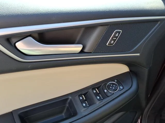 Used 2023 Red Ford SEL image 20