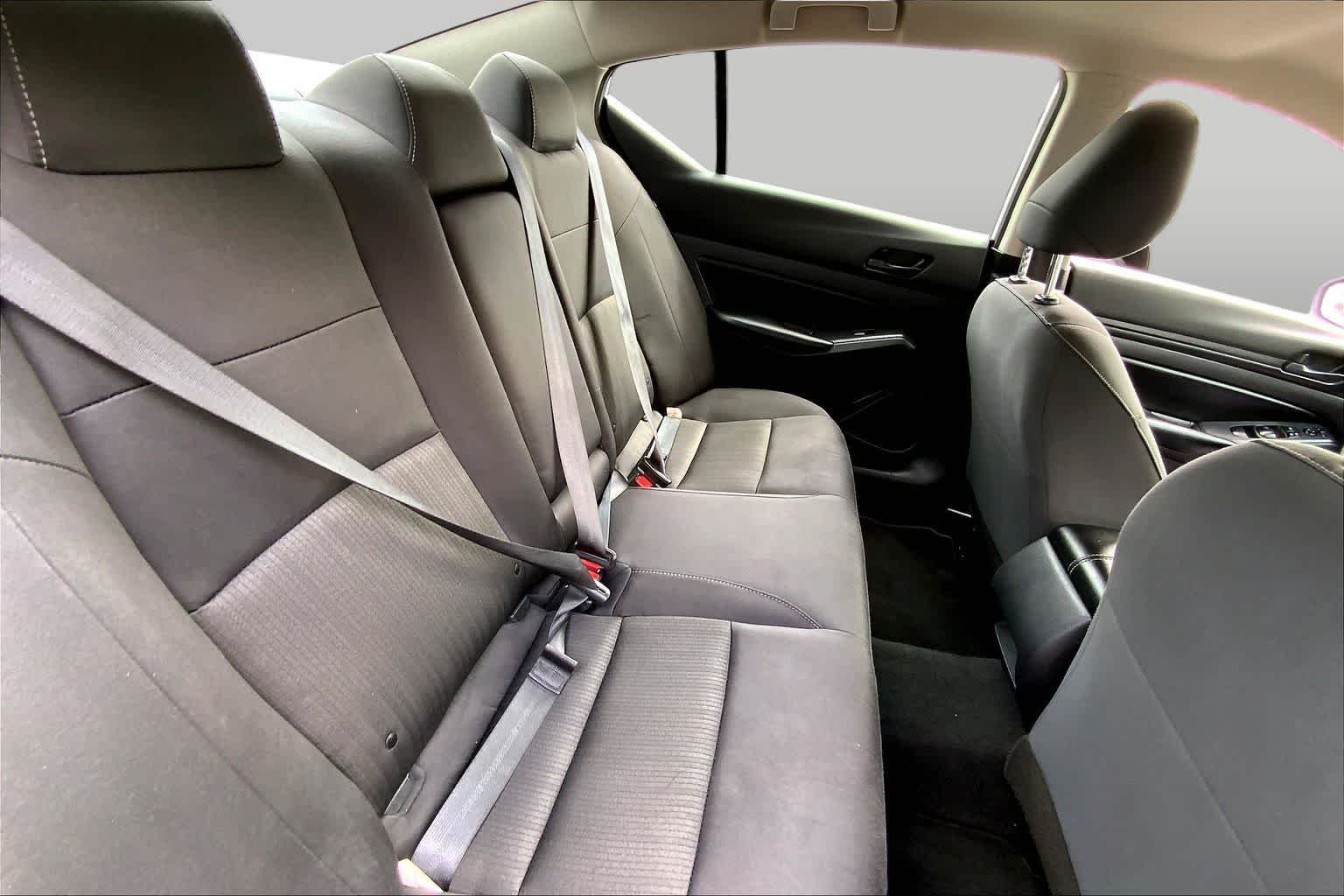 Used 2024 Glacier White Nissan 2.5 S image 18