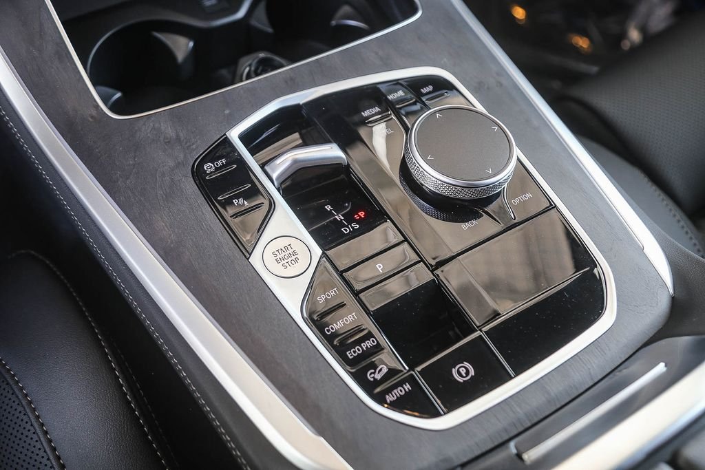 New 2026 Black Sapphire Metallic BMW xDrive40i image 16
