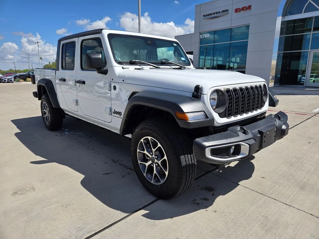 Used 2025 White Jeep Sport S image 1