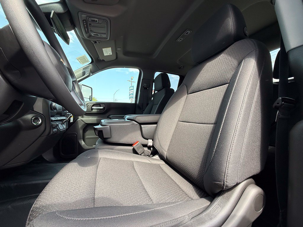 2026 Chevrolet Silverado 2500 HD WT view 31
