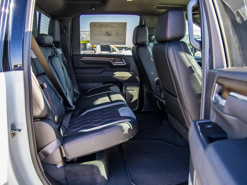 2025 Chevrolet Silverado 3500 HD High Country - Photo 27