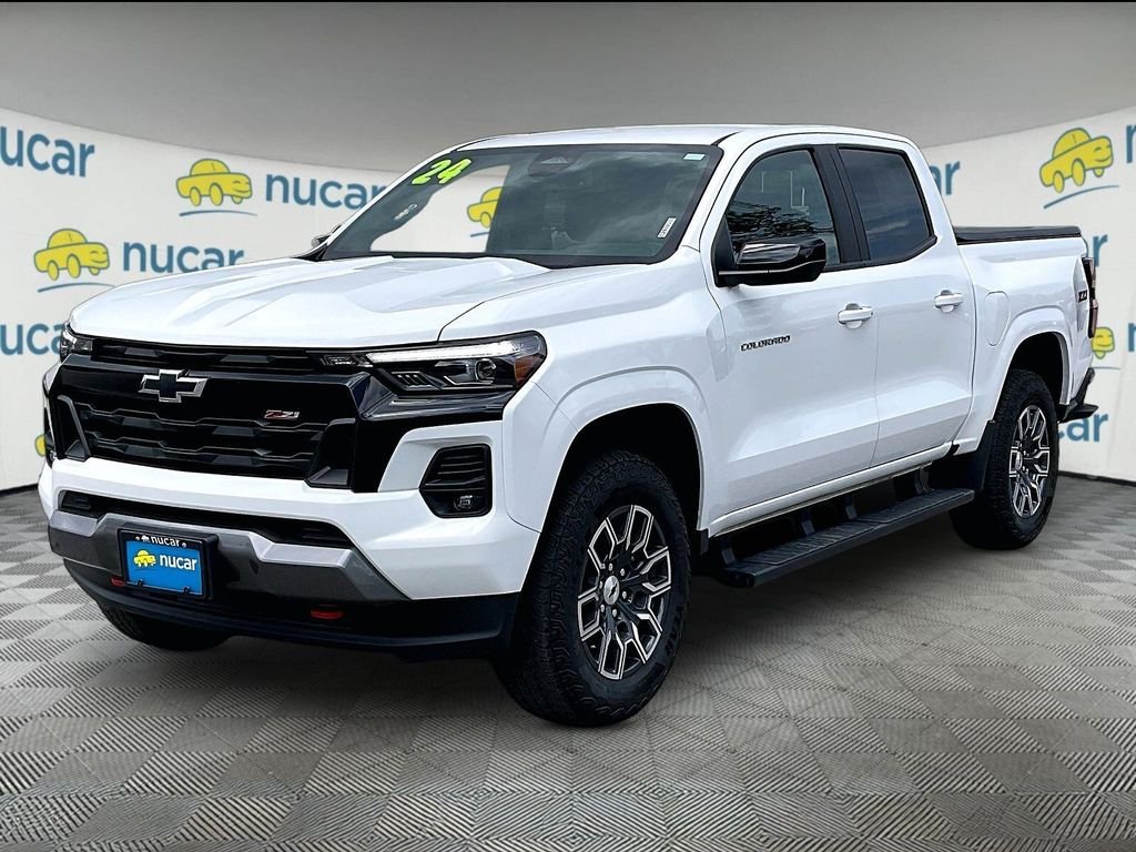 Used 2024 Summit White Chevrolet Z71 image 3