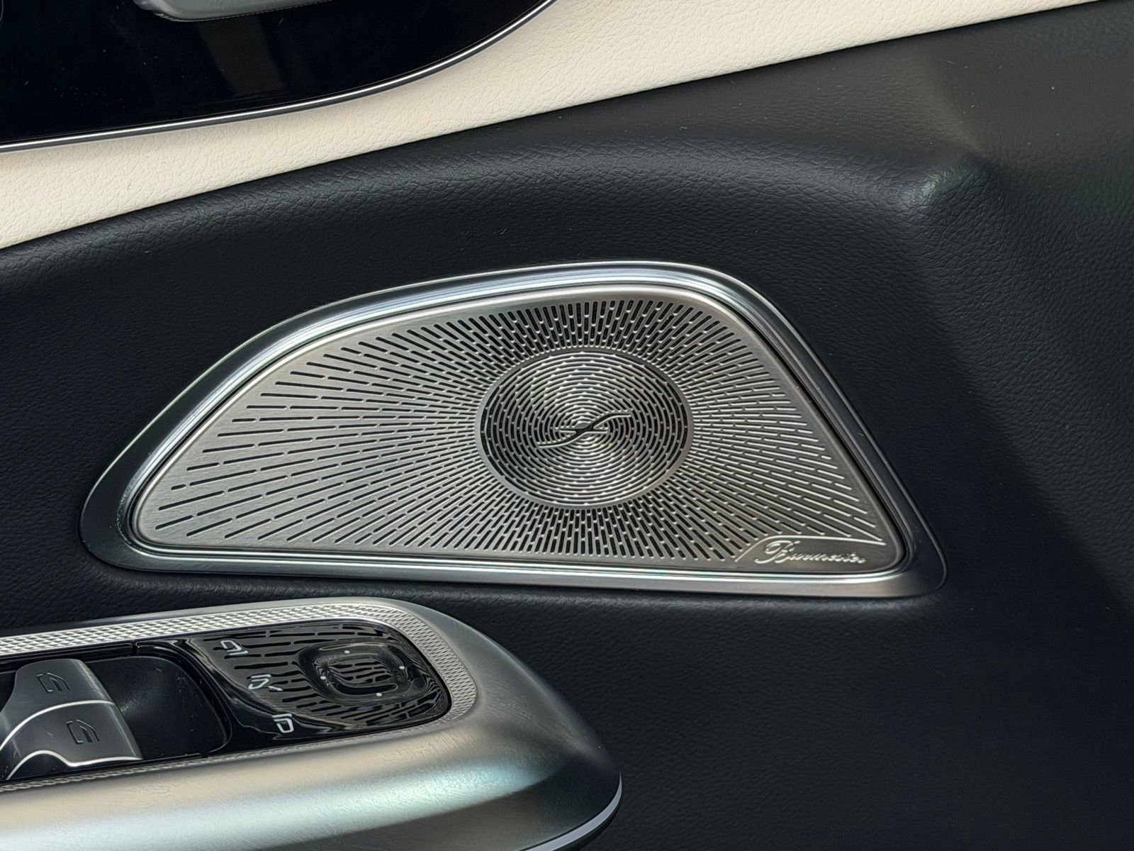 New 2026 Graphite Grey Metallic Mercedes-Benz E 450 image 35