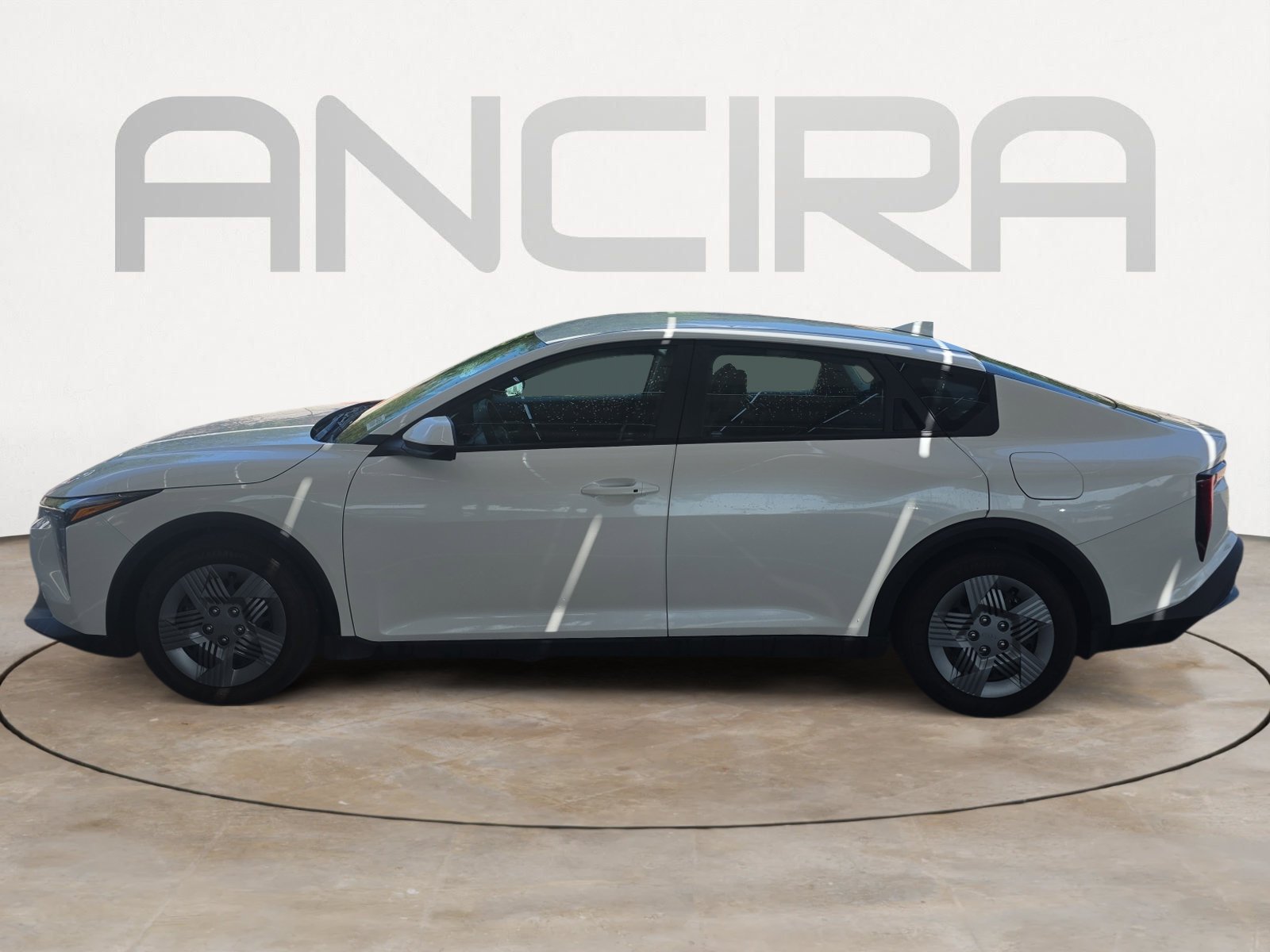 Certified Used 2025 Snow White Pearl Kia LX image 5