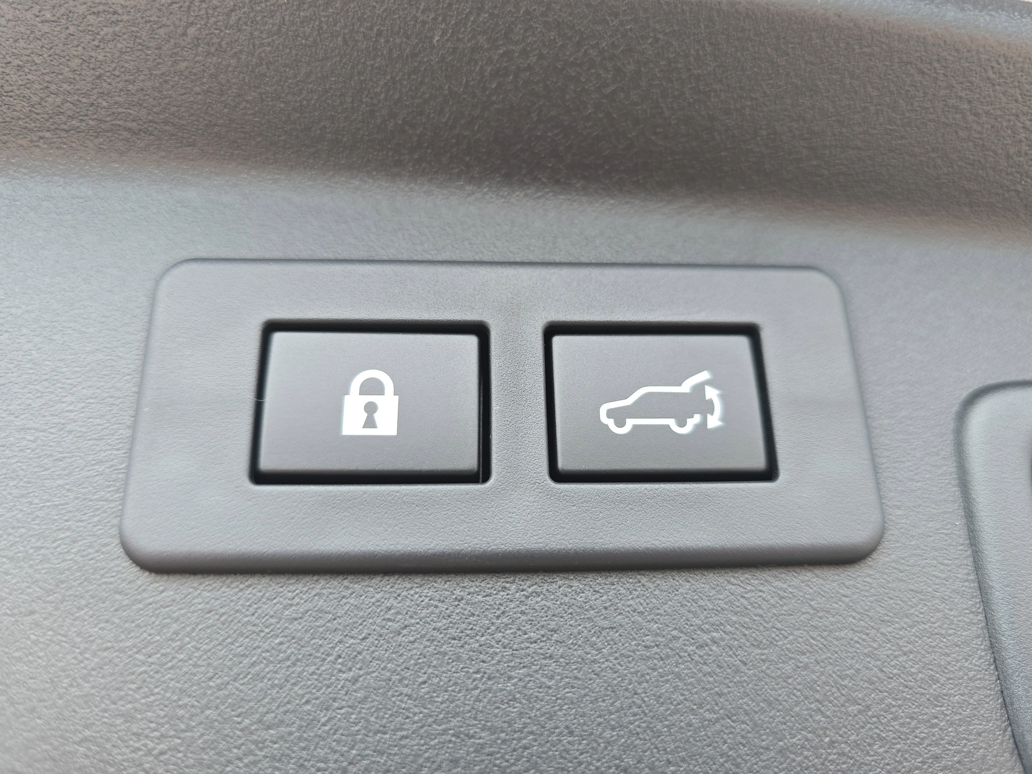 New 2026 Ice Silver Metallic Subaru Premium image 26